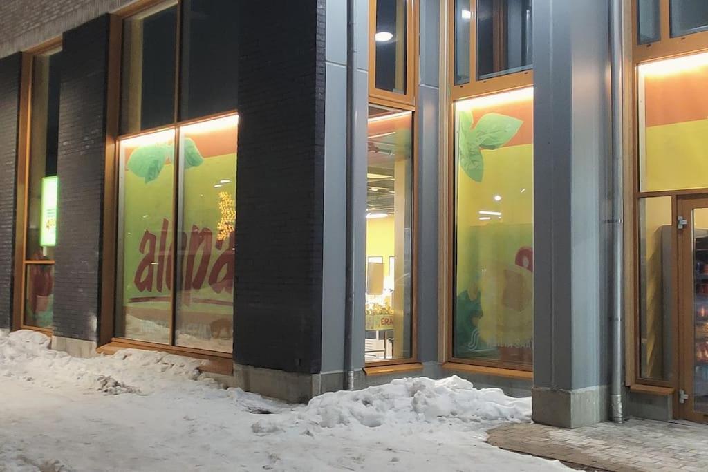 New Studio Cherry Near Helsinki Airport In Kivistoe Vantaa Exterior foto