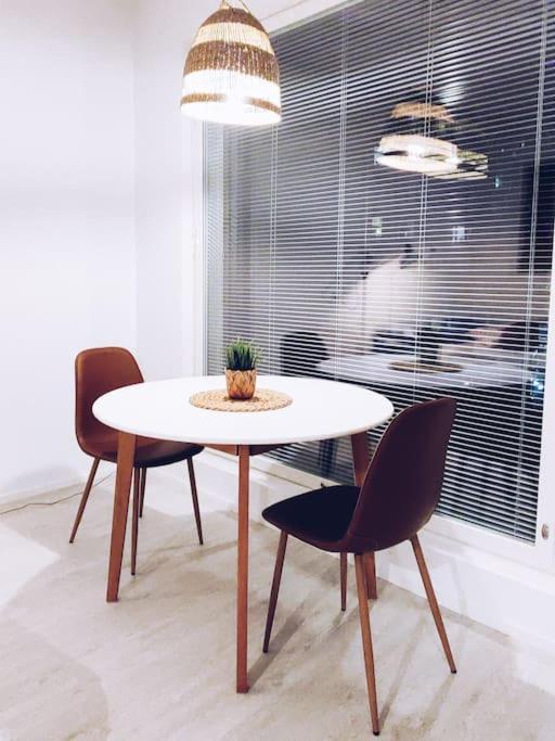 New Studio Cherry Near Helsinki Airport In Kivistoe Vantaa Exterior foto